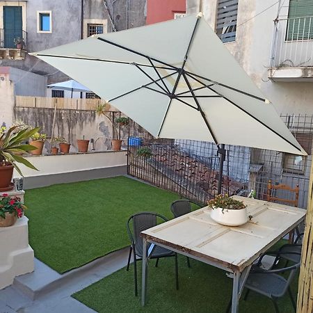 Dimora Lucia Apartment Catania Bagian luar foto