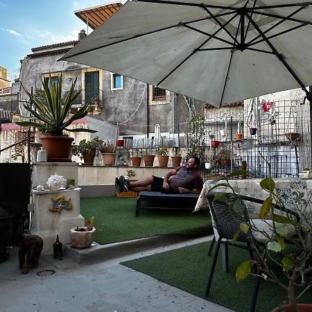Dimora Lucia Apartment Catania Bagian luar foto
