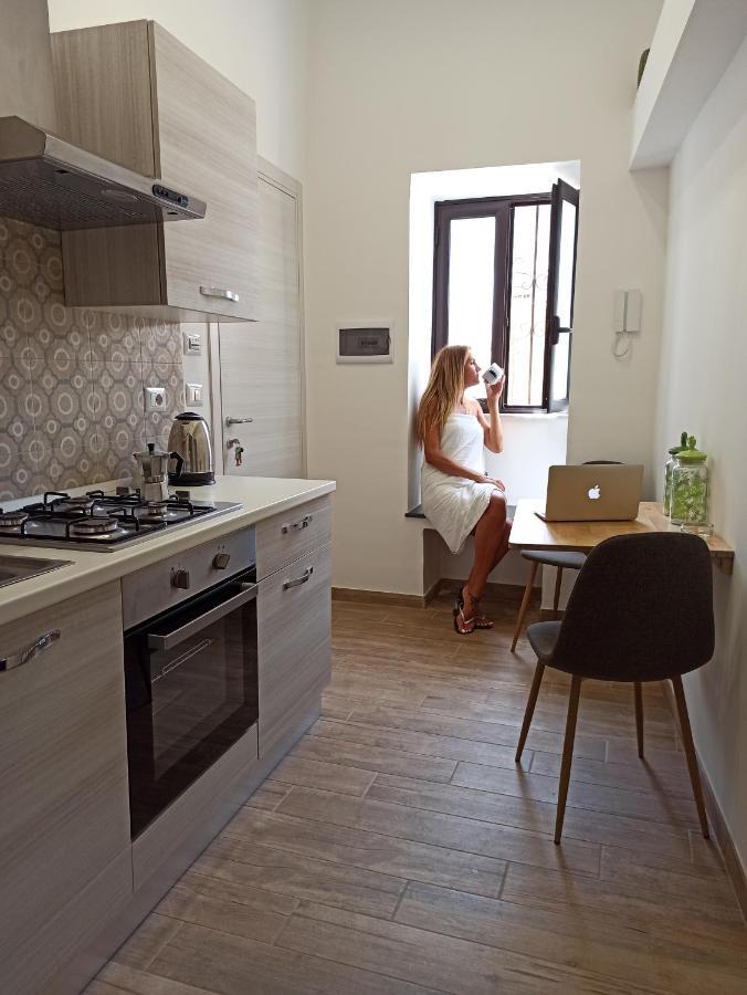 Dimora Lucia Apartment Catania Bagian luar foto