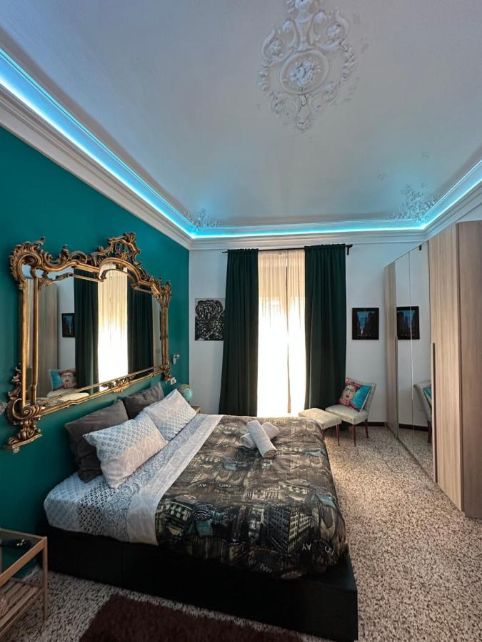 Dimora Lucia Apartment Catania Bagian luar foto